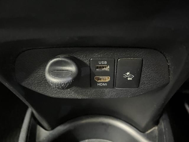 0402845A30260825W00219.jpg