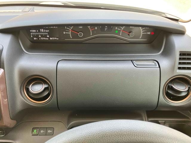 0610109A30260820W00116.jpg