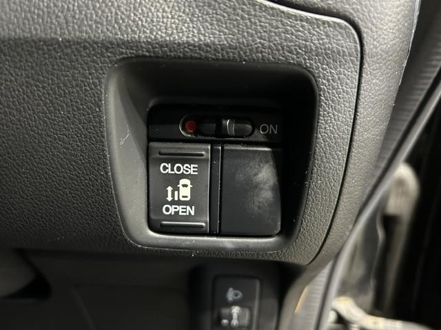 0601003A30260912W00206.jpg