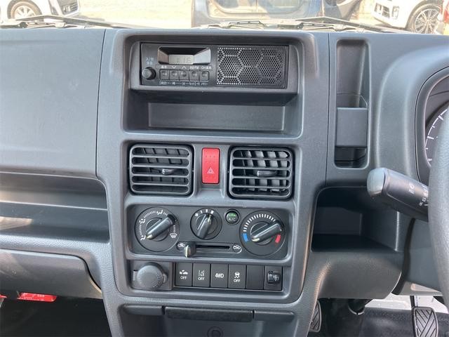 0403512A30260825W00412.jpg