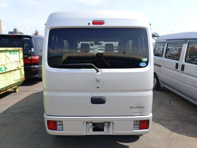24111154_carP_l_4.jpg