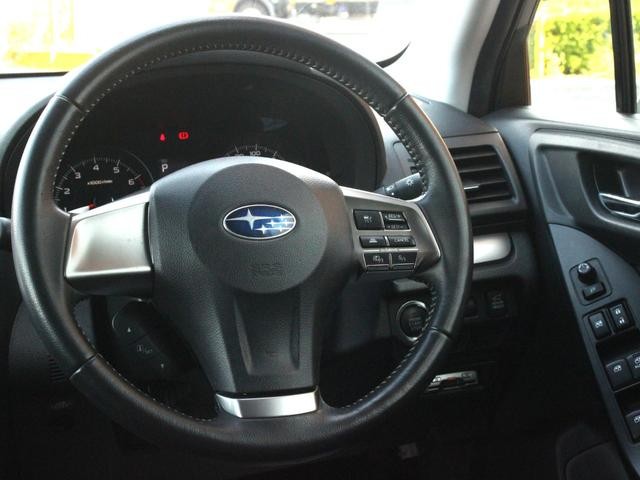 0520029A30261006W00413.jpg