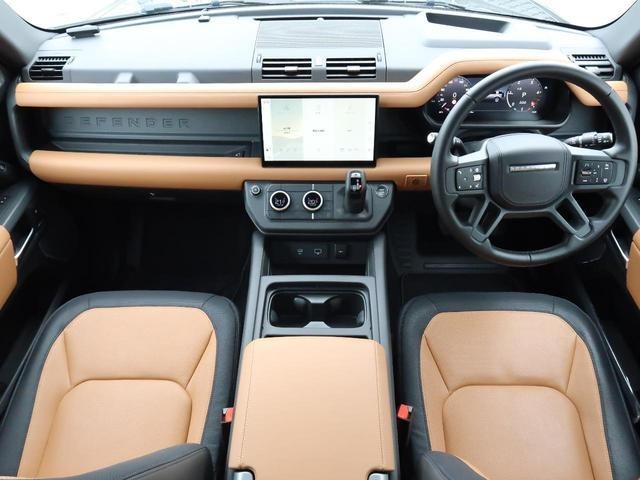 26084542_carP_l_3.jpg