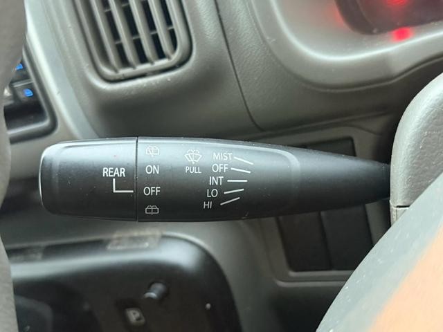 0541528A30260923W00219.jpg