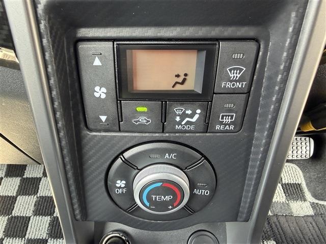 25848184_carP_l_12.jpg