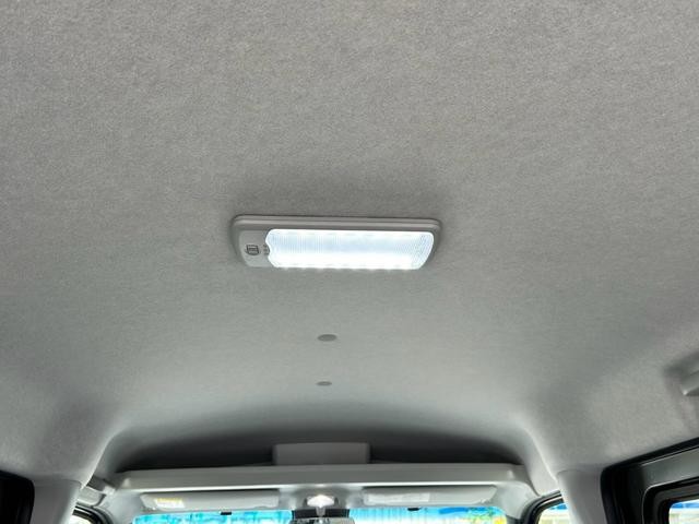 0500501A30260818W00113.jpg