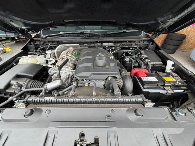 0401697A30260830W00118.jpg
