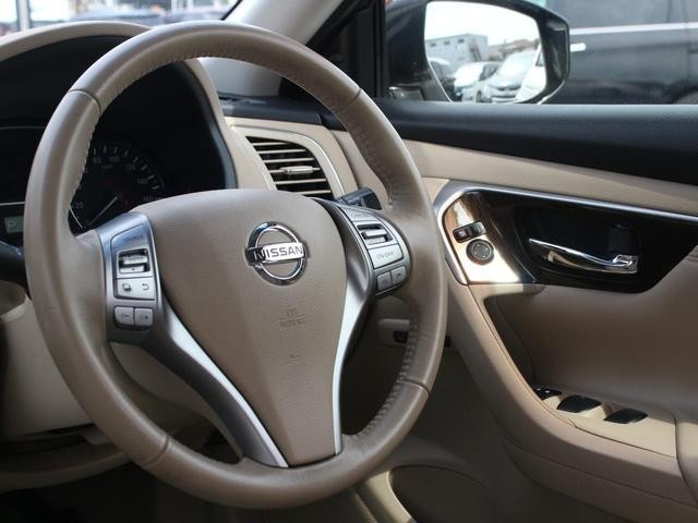 0520046A30260418W00813.jpg