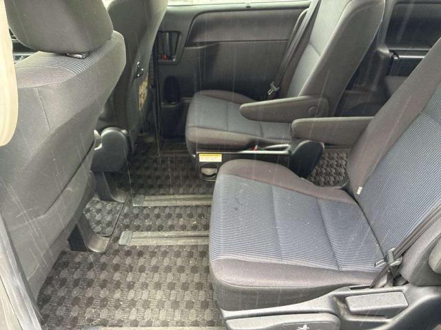25050287_carP_l_10.jpg