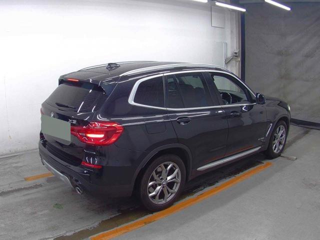 25050288_carP_l_10.jpg