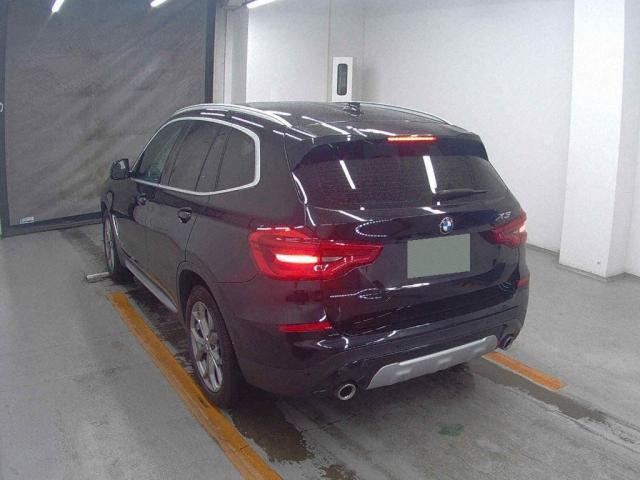 25050288_carP_l_3.jpg