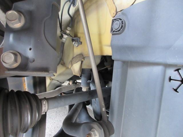 24133504_carP_l_16.jpg