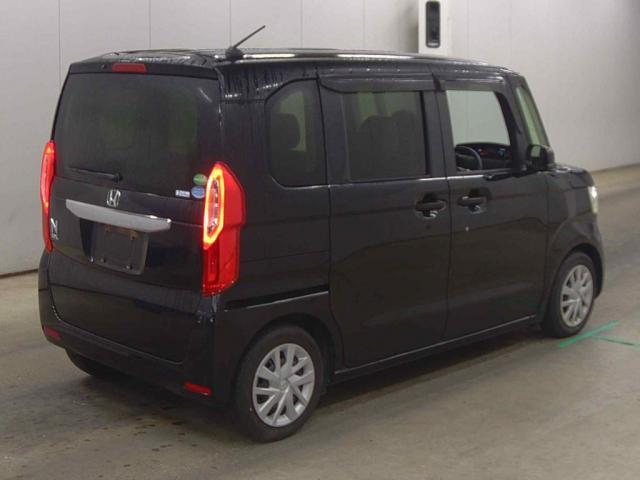 24111387_carP_l_3.jpg