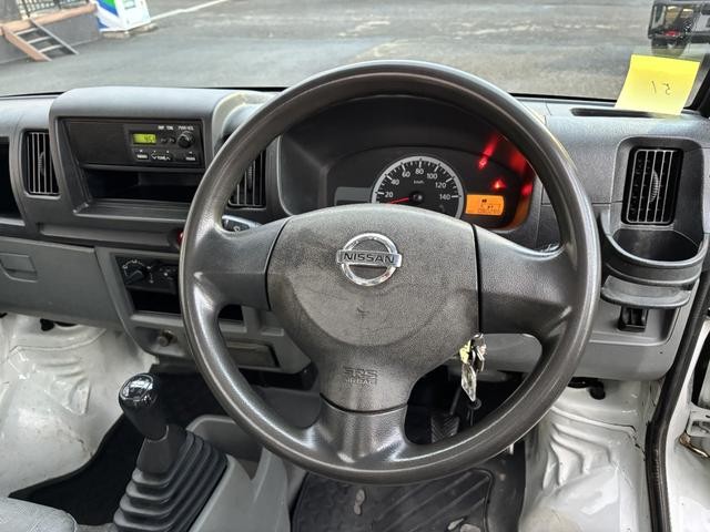 0520020A30261015W00101.jpg