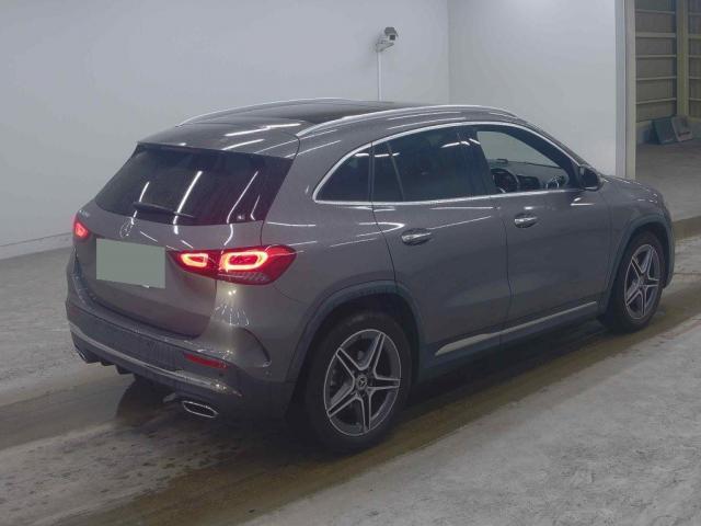 24808745_carP_l_10.jpg