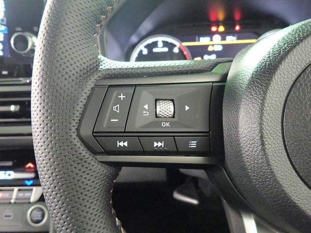 0201999A30261017W00813.jpg