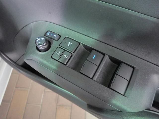 0201999A30261016W00611.jpg