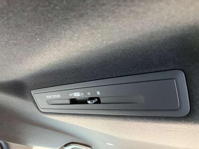 0200304A30251030W01015.jpg