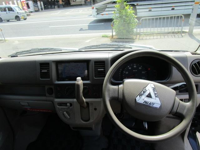 0705539A30260802W00114.jpg