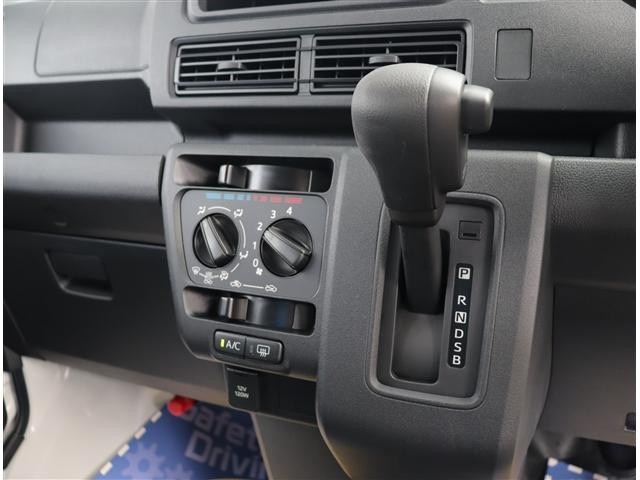 0500205A20261009G00112.jpg