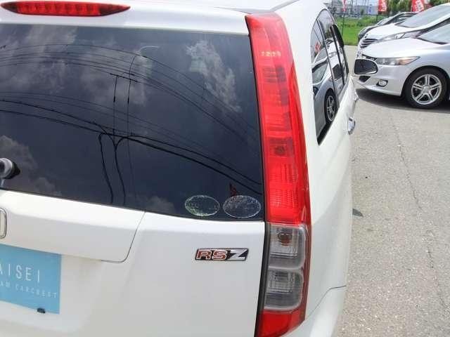 25182382_carP_l_18.jpg