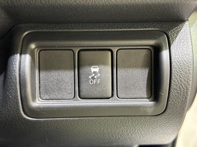 0509824A30260816W01107.jpg