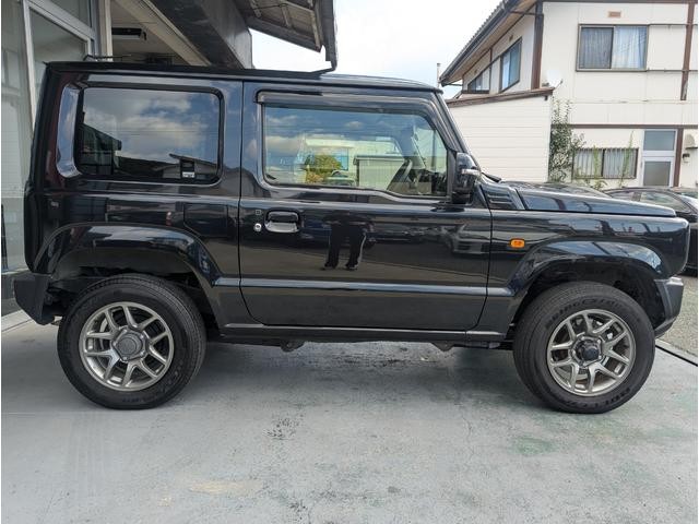 1001990A30261016W00317.jpg