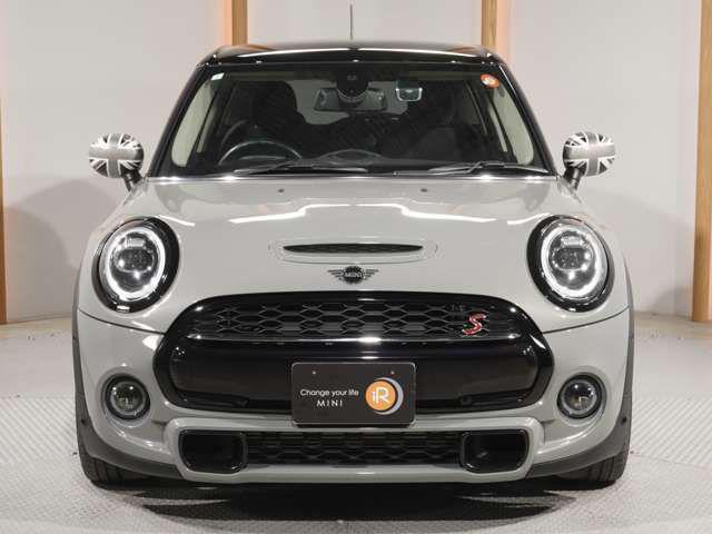 f1e8dfe68c12d9e49fef9e80ba7f750a.jpg