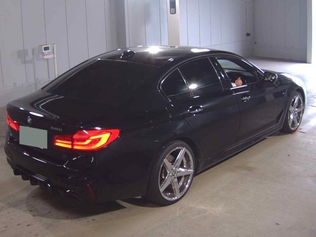 24808820_carP_l_10.jpg