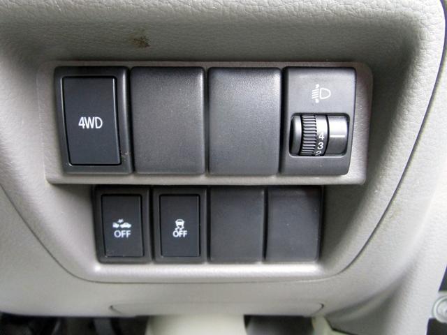 0503263A30260418W00206.jpg