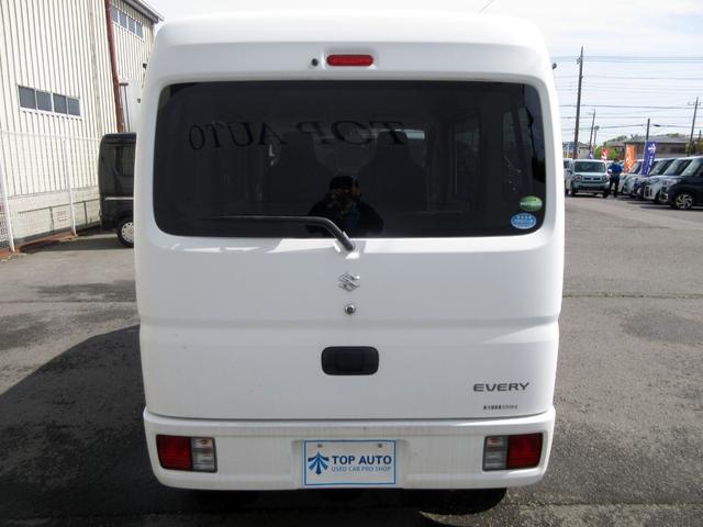 0503263A30260418W00214.jpg