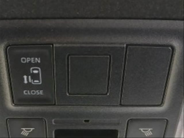 6300790A20261015D00205.jpg