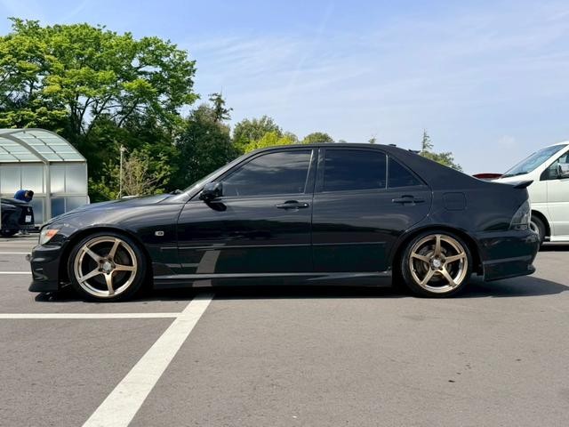 0541528A30260418W00106.jpg