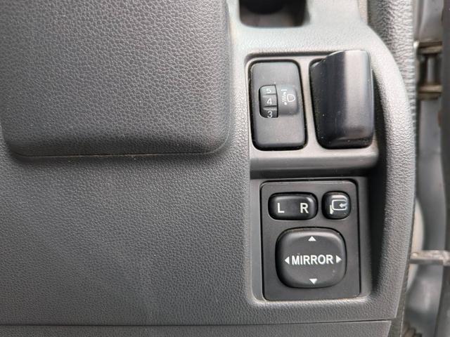 0541751A30260417W01403.jpg