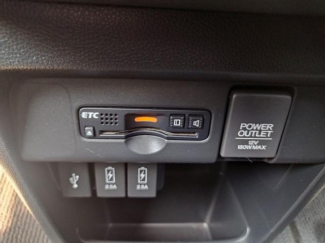 0401984A30260510W00106.jpg