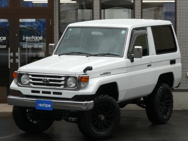 24112965_carP_l_4.jpg