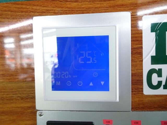 0205702A30260906W00112.jpg