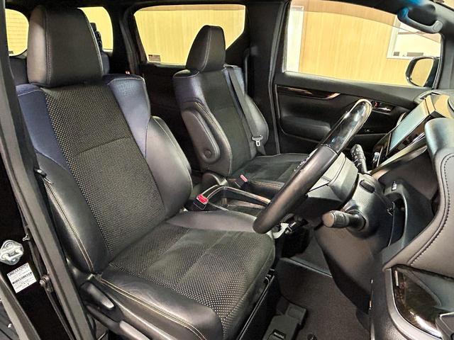 0704864A30260319W00315.jpg