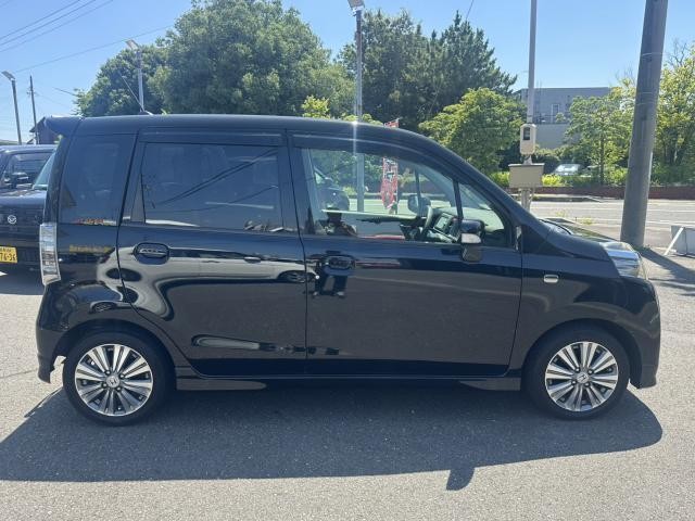 25379821_carP_l_4.jpg