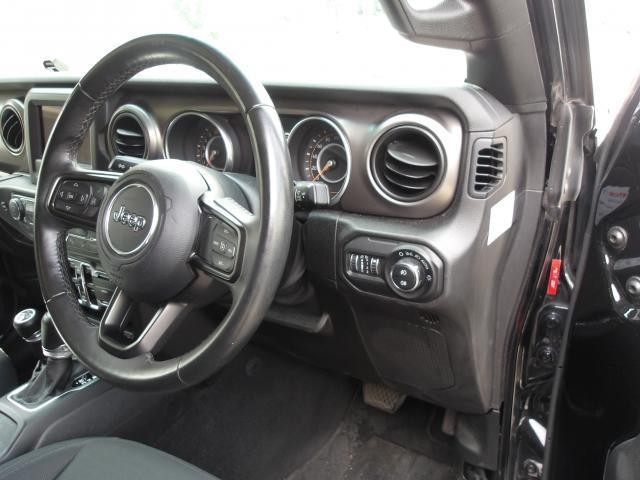 26516477_carP_l_8.jpg