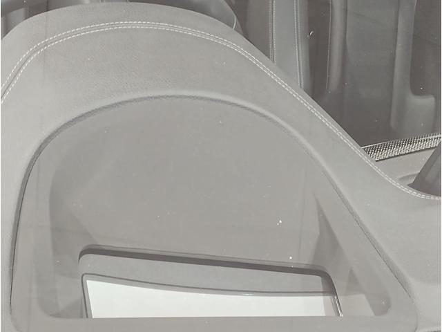 9730600A30260417W00214.jpg