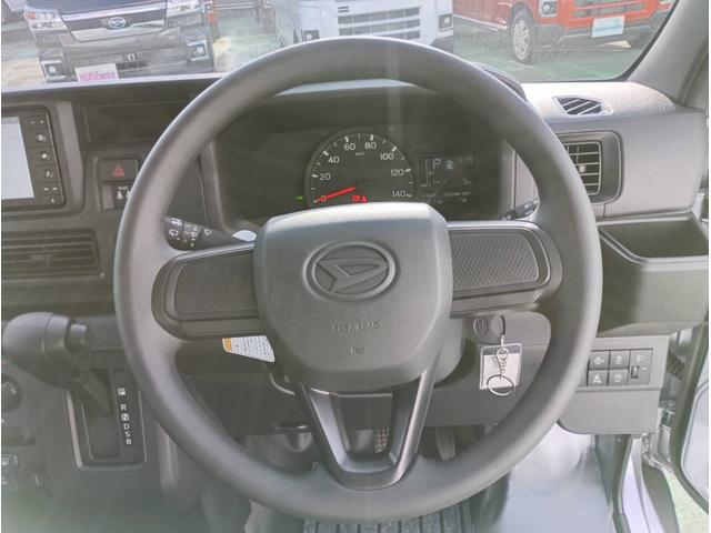 0500054A30260427W00316.jpg