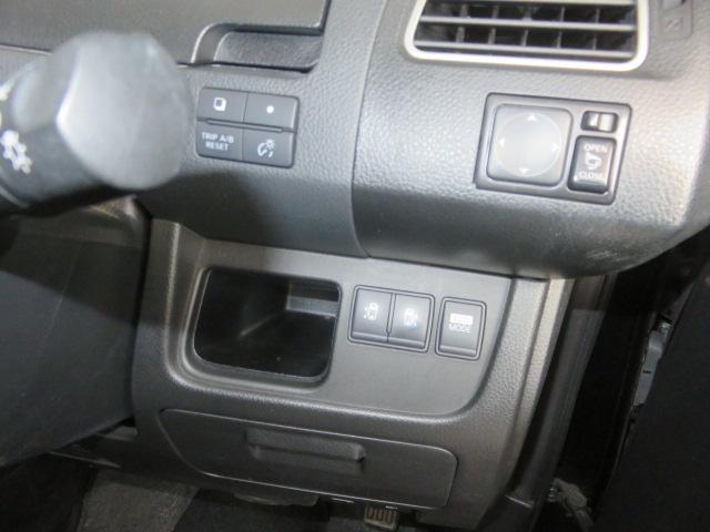 0207233A30260426W00218.jpg