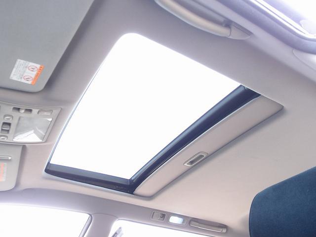 0504140A30260427W00712.jpg