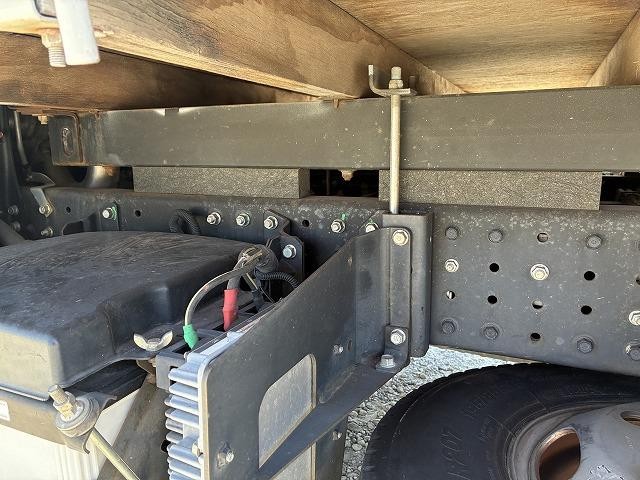 25384811_carP_l_16.jpg