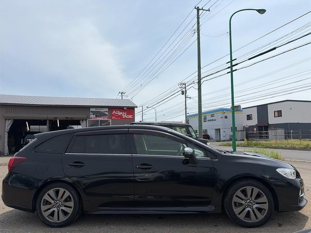 0303430A30260523W00113.jpg