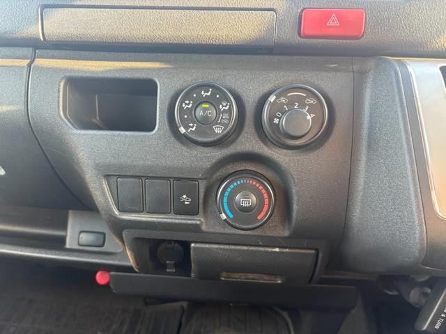 0708301A30261025W00108.jpg