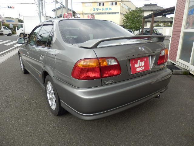 24886934_carP_l_3.jpg