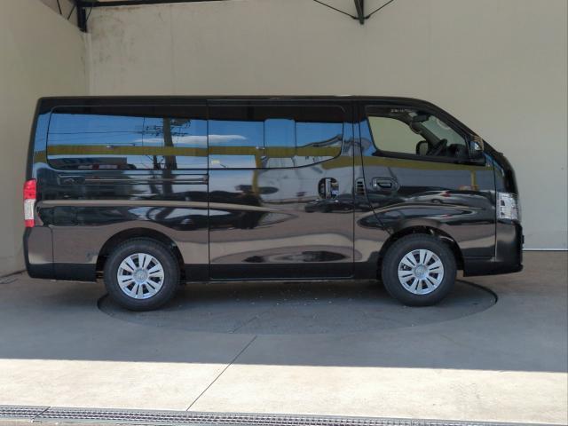 23925399_carP_l_4.jpg