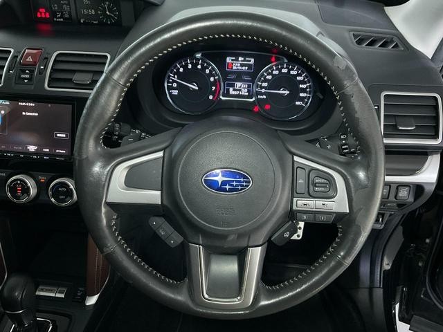 0504839A30261016W00314.jpg